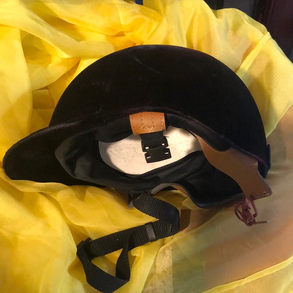 Hat - Picture 2 of 3